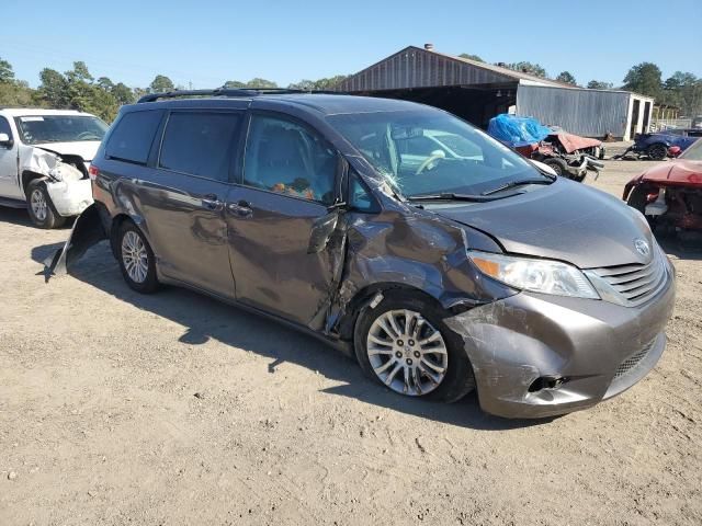 2011 Toyota Sienna XLE