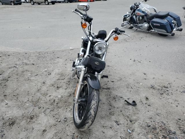 2011 Harley-Davidson XL883 L