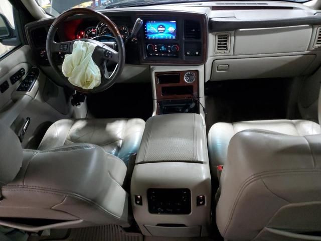 2005 Cadillac Escalade Luxury