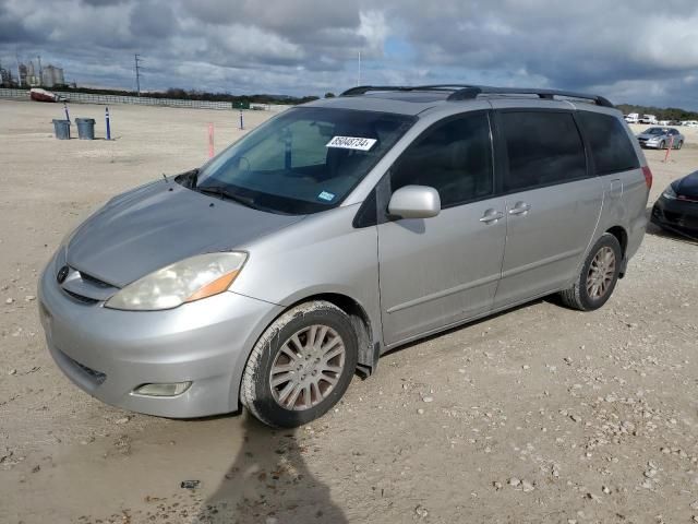 2009 Toyota Sienna XLE