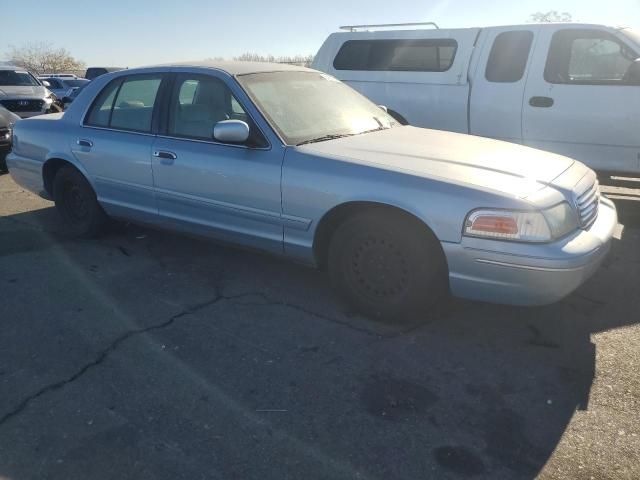 2000 Ford Crown Victoria