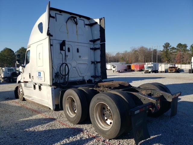 2018 Freightliner Cascadia 126