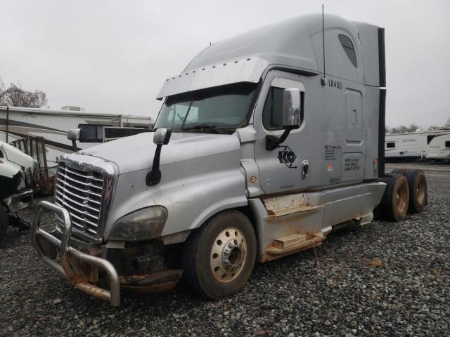 2013 Freightliner Cascadia 125