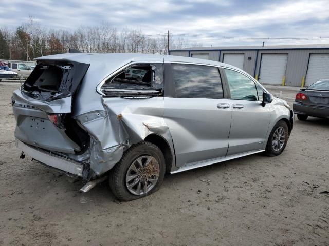 2021 Toyota Sienna LE