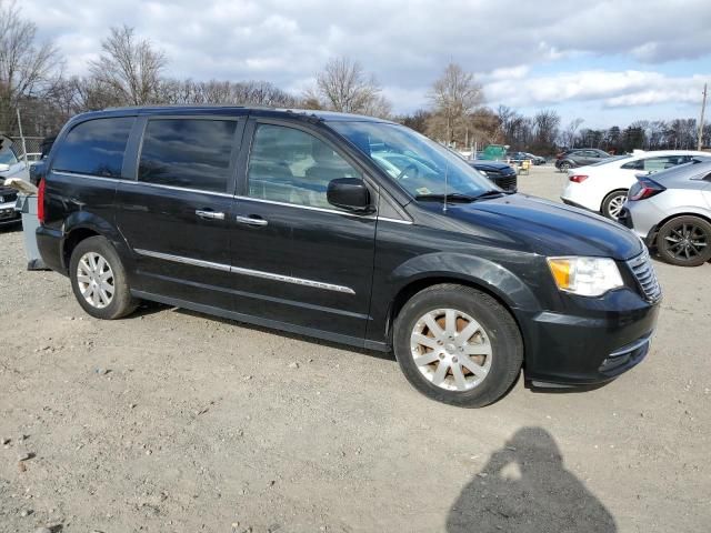 2016 Chrysler Town & Country Touring