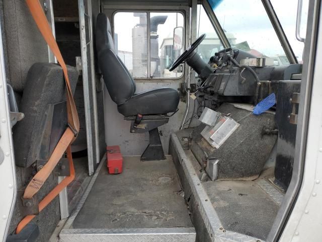 1997 Freightliner Chassis M Line WALK-IN Van