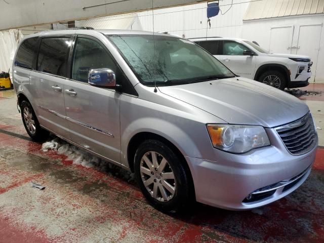 2011 Chrysler Town & Country Touring L