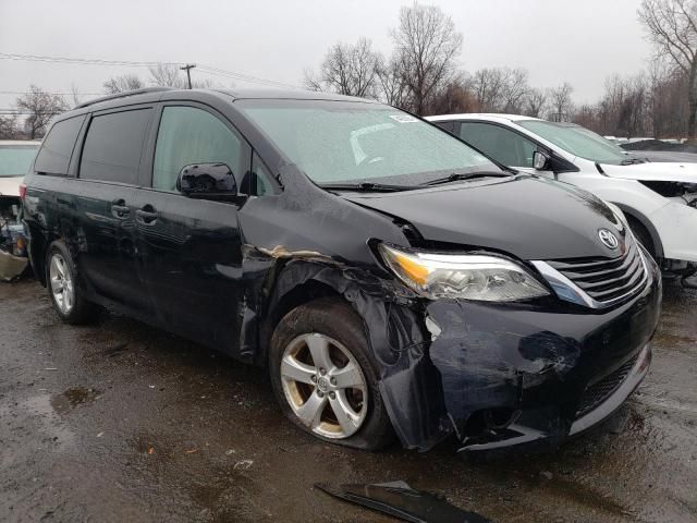 2015 Toyota Sienna LE