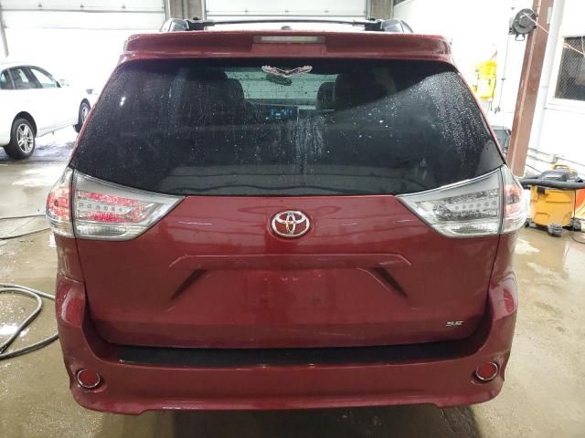 2016 Toyota Sienna SE