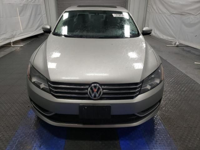 2014 Volkswagen Passat SE