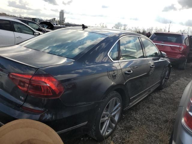 2017 Volkswagen Passat R-Line