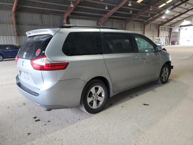 2015 Toyota Sienna LE