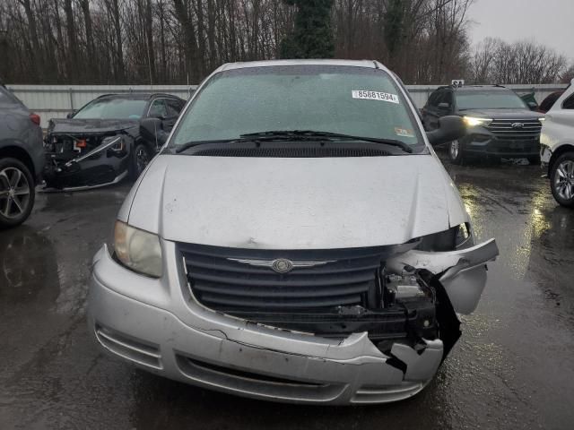 2007 Chrysler Town & Country LX