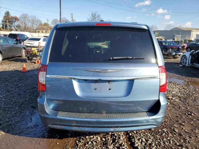 2012 Chrysler Town & Country Touring L