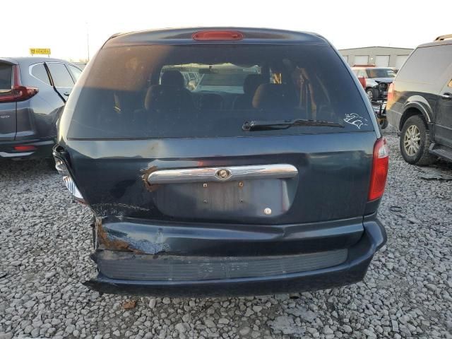 2007 Chrysler Town & Country LX