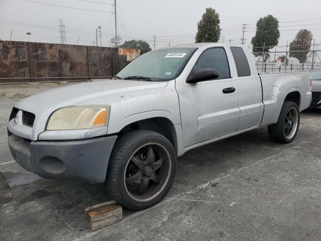 2007 Mitsubishi Raider LS