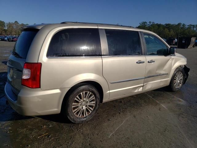 2013 Chrysler Town & Country Touring L