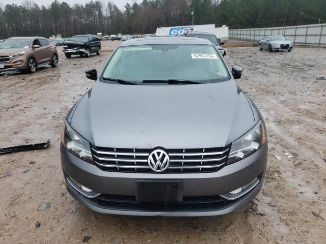 2013 Volkswagen Passat SEL