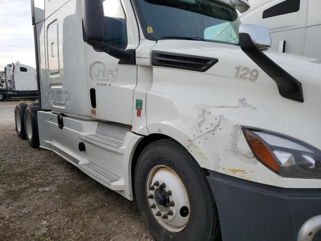 2019 Freightliner Cascadia 126