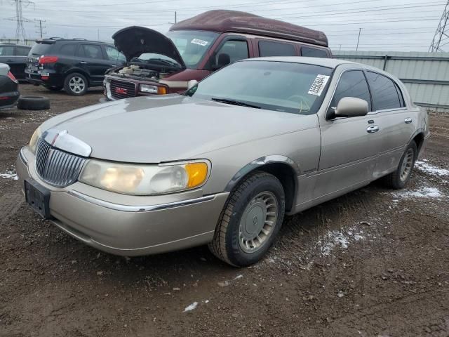 2001 Lincoln Town Car Executive