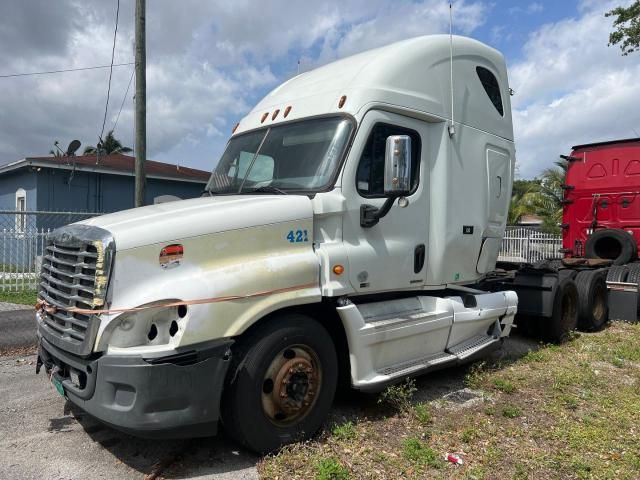 2012 Freightliner Cascadia 125