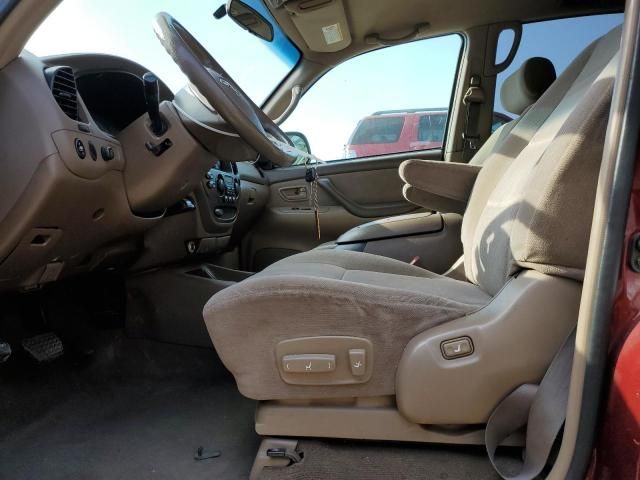 2004 Toyota Sequoia SR5