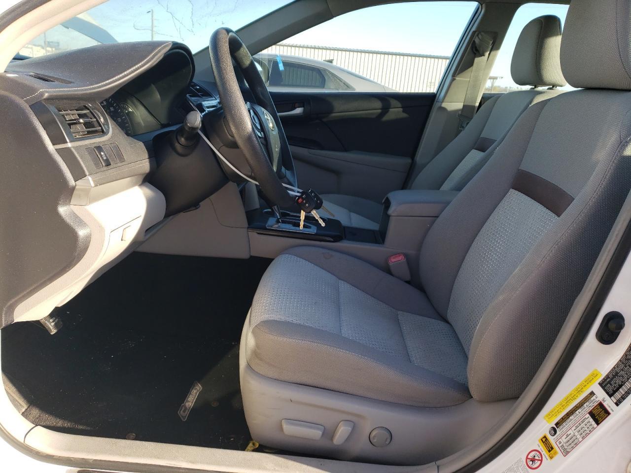 2014 Toyota Camry l