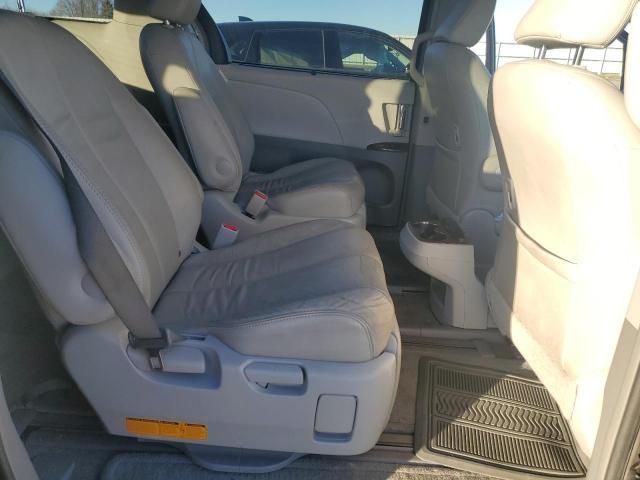 2012 Toyota Sienna XLE