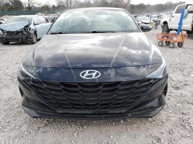 2021 Hyundai Elantra SE