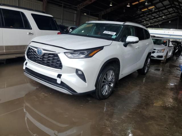 2024 Toyota Highlander Hybrid Limited