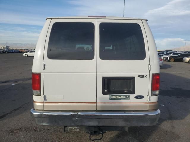 2000 Ford Econoline E350 Super Duty Wagon