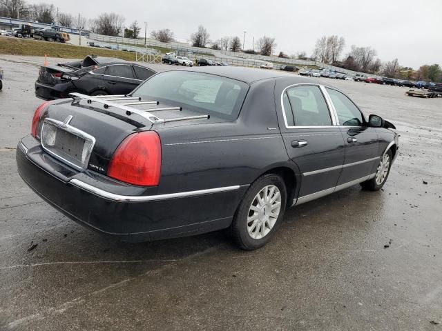 2006 Lincoln Town Car Signature