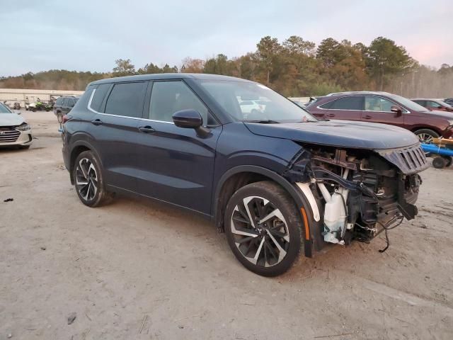 2023 Mitsubishi Outlander SE