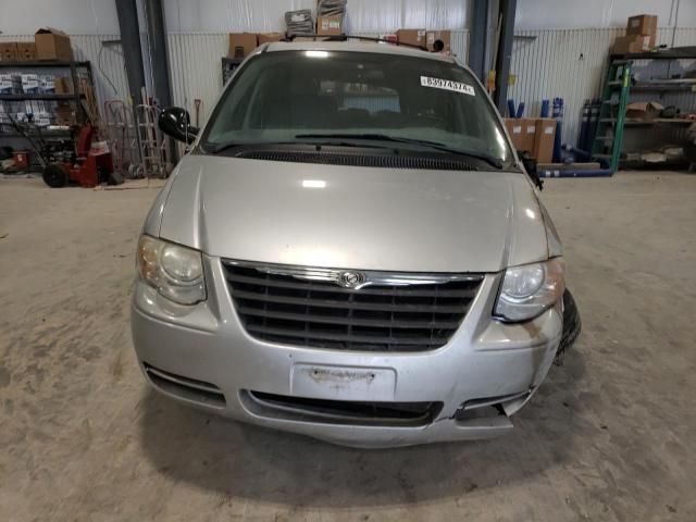 2007 Chrysler Town & Country Touring