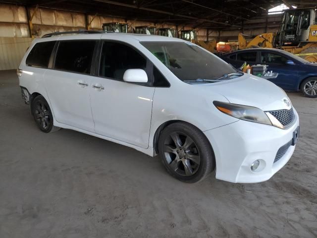 2015 Toyota Sienna Sport