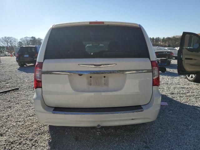 2015 Chrysler Town & Country LX