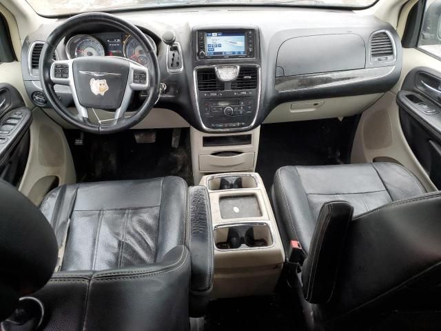 2012 Chrysler Town & Country Touring