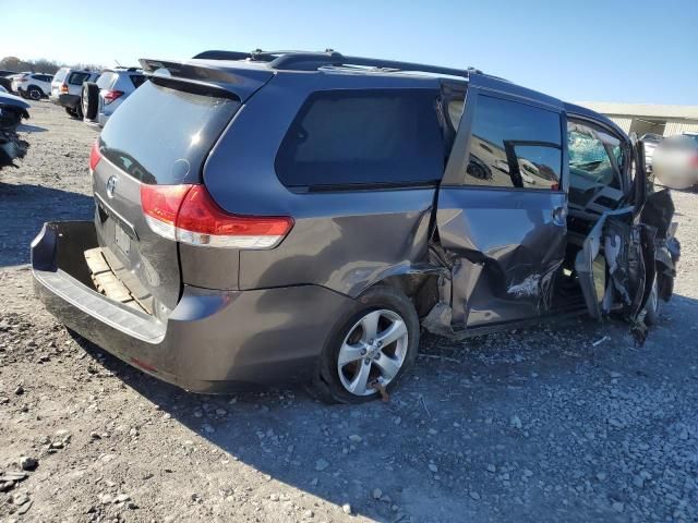 2014 Toyota Sienna LE