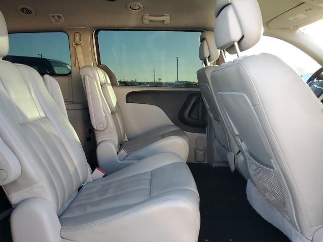 2013 Chrysler Town & Country Touring