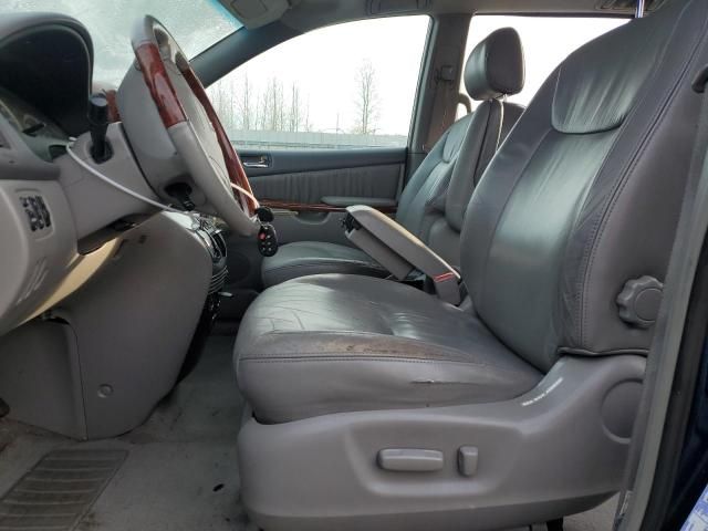 2004 Toyota Sienna XLE