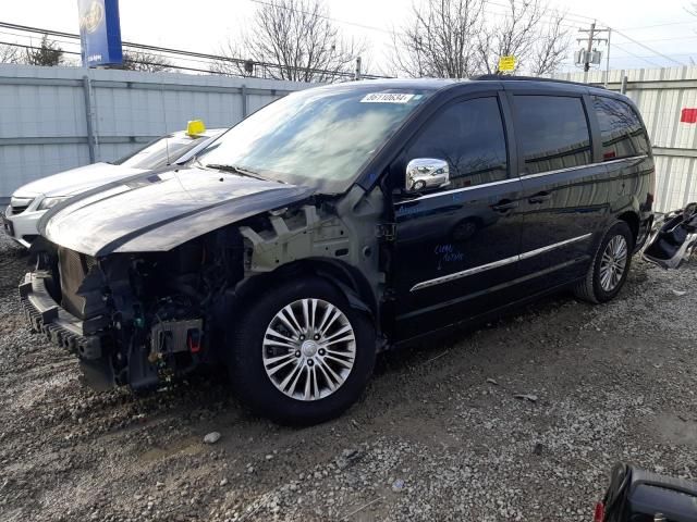 2013 Chrysler Town & Country Touring L