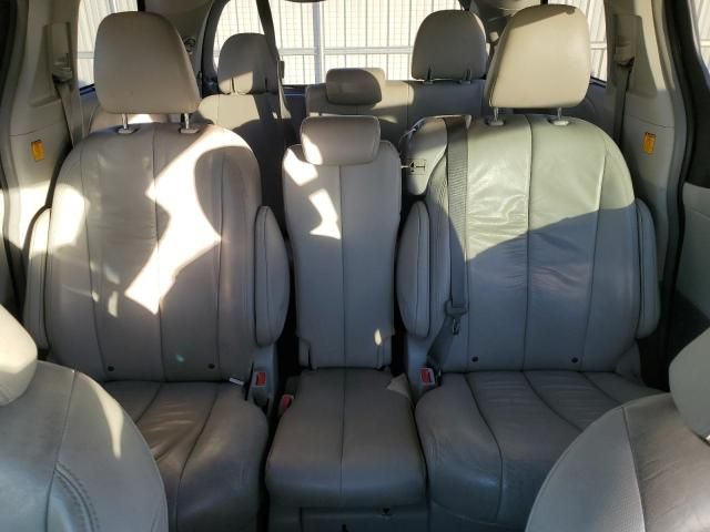 2011 Toyota Sienna XLE