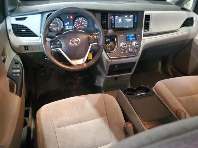 2015 Toyota Sienna LE