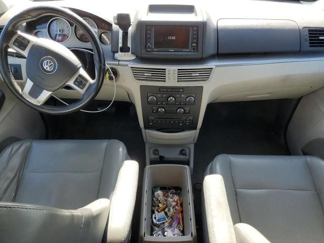 2012 Volkswagen Routan SE