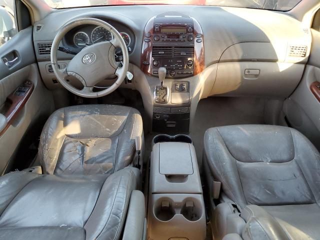 2004 Toyota Sienna XLE