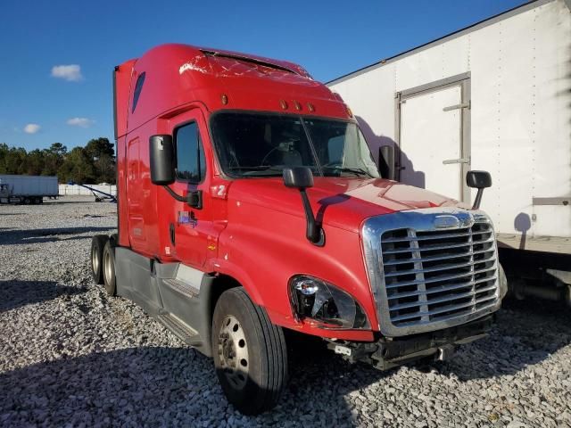 2016 Freightliner Cascadia 125