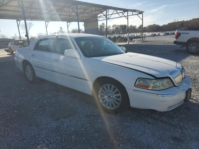 2004 Lincoln Town Car Executive