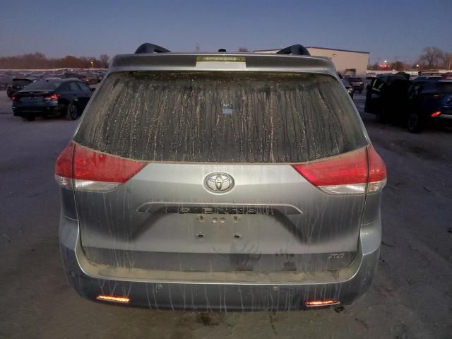 2013 Toyota Sienna XLE