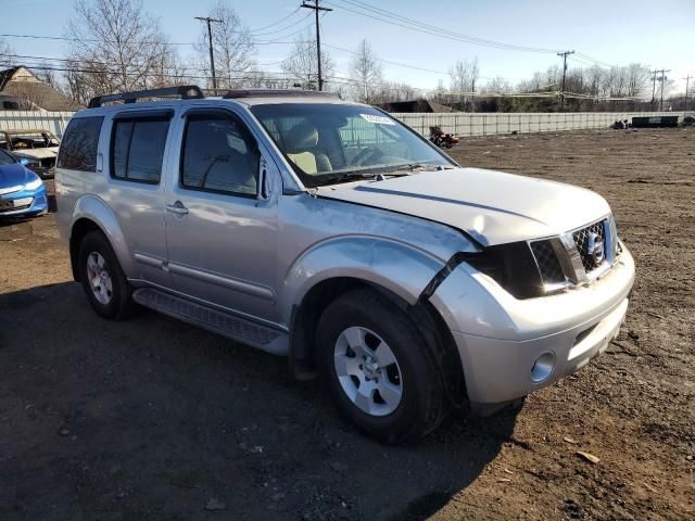 2005 Nissan Pathfinder LE