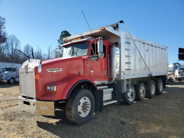 2002 Kenworth Construction T800